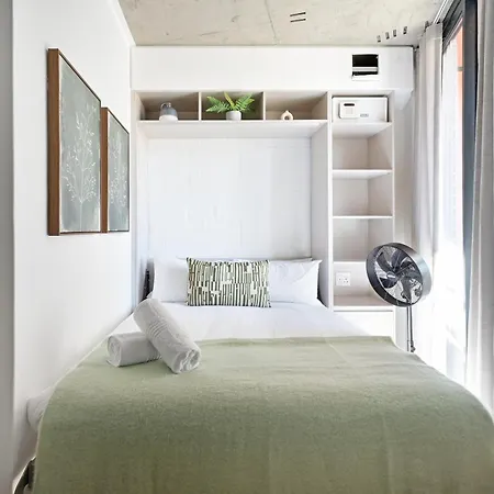 Eighty2 On M - Fluent Luxury Serviced Apartments Cape Town Room photo