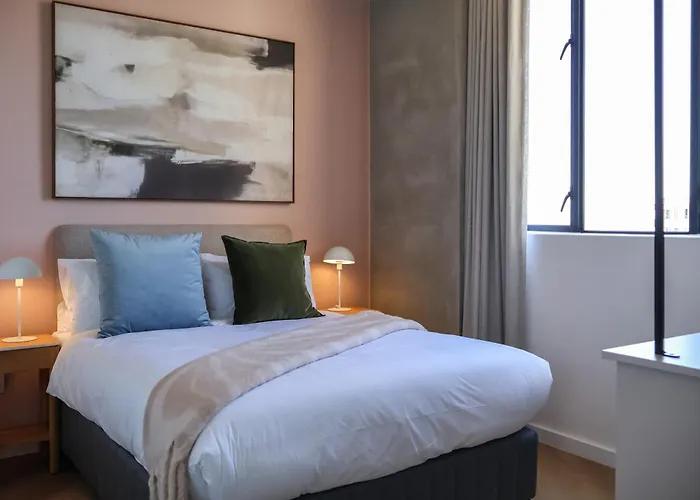 Eighty2 On M - Fluent Luxury Serviced Apartments