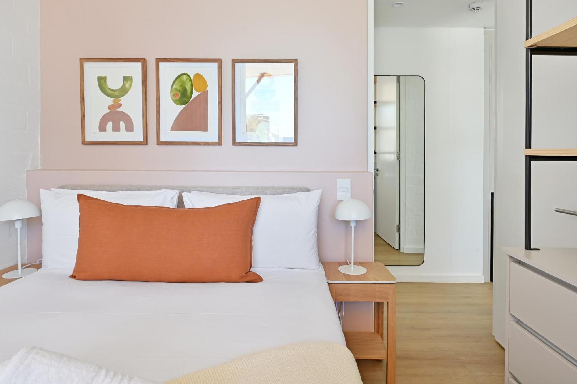 Eighty2 On M - Fluent Luxury Serviced Cape Town