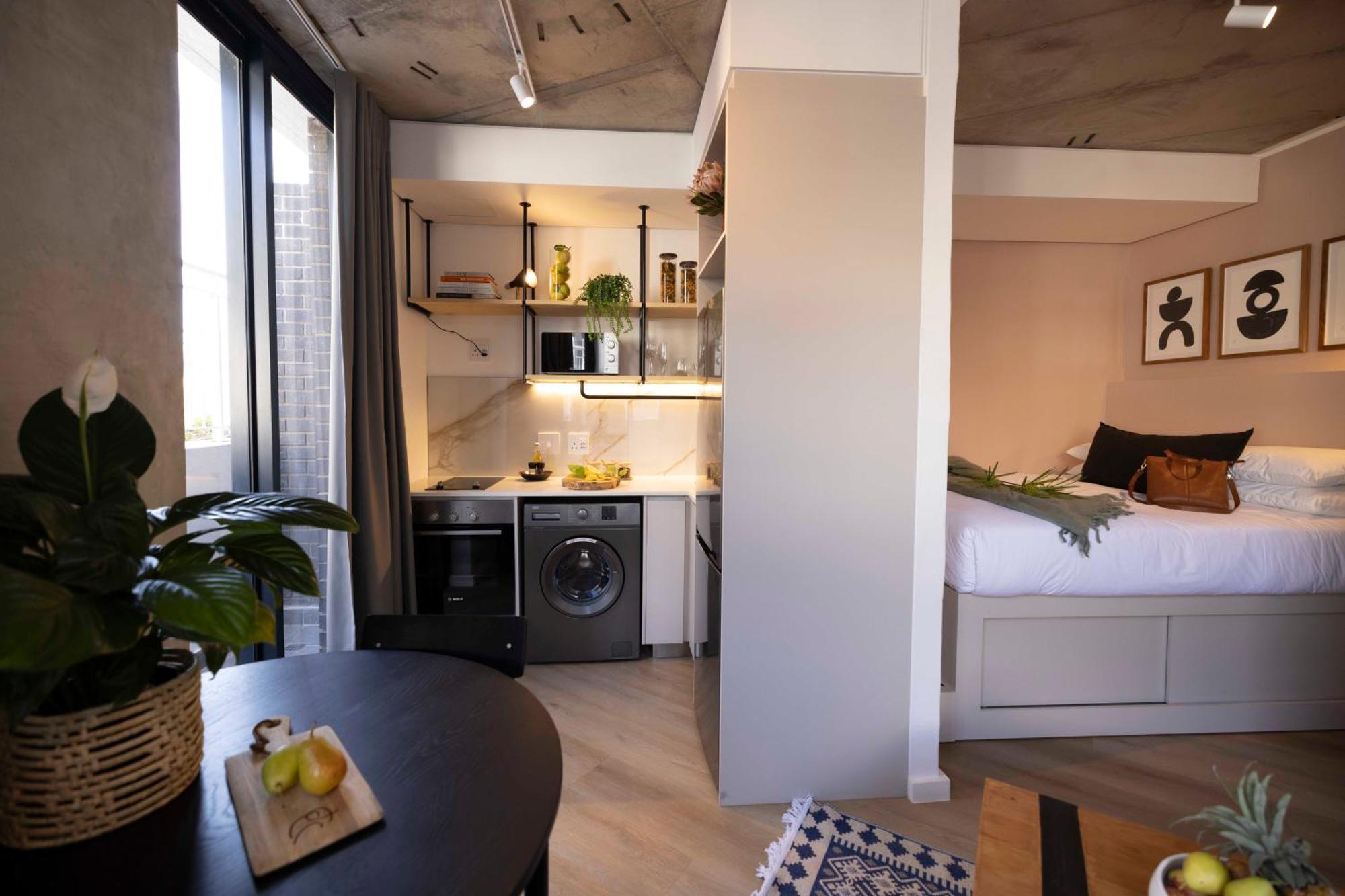 Eighty2 On M - Fluent Luxury Serviced * Cape Town