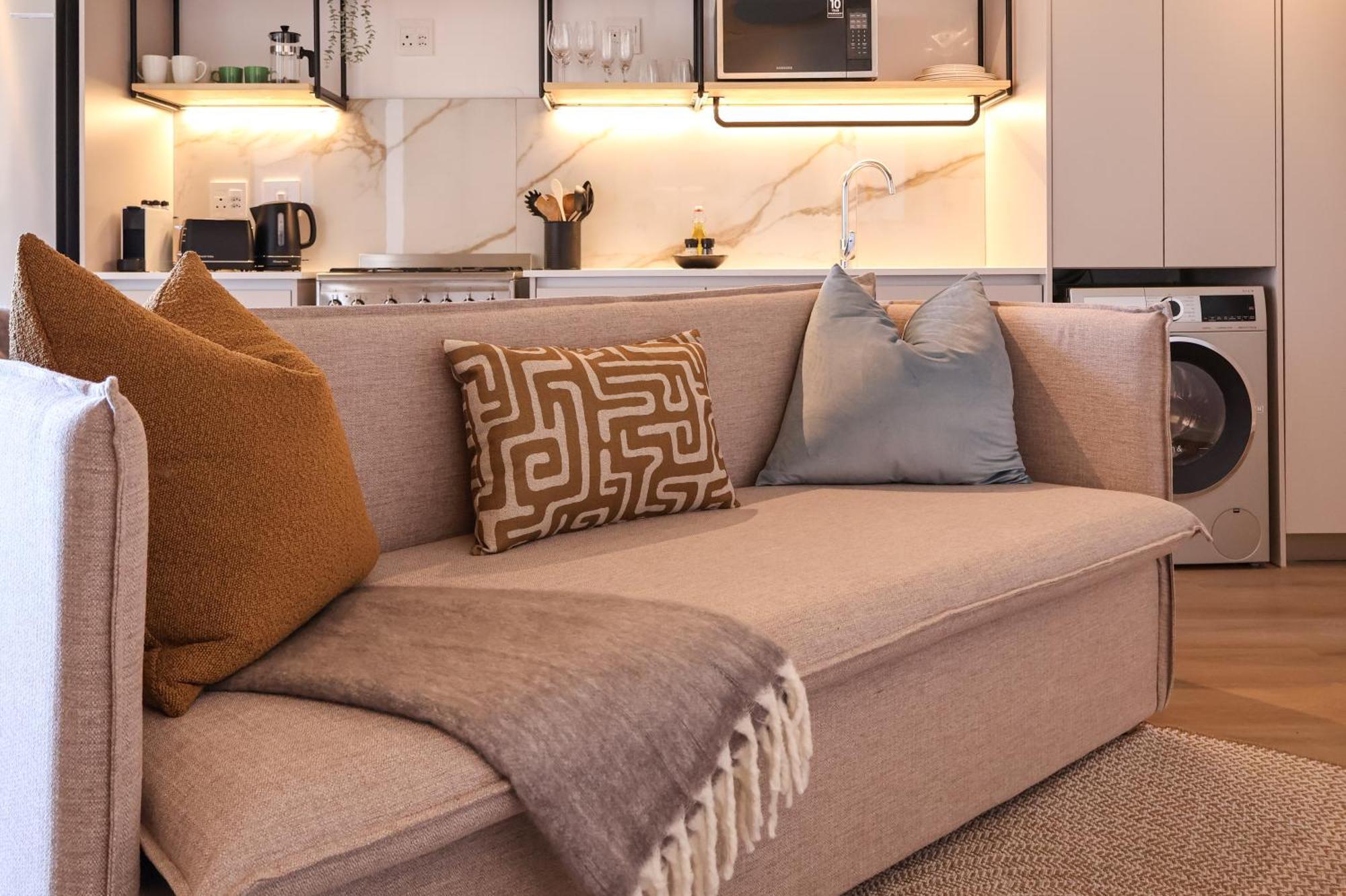 Eighty2 On M - Fluent Luxury Serviced Apartment