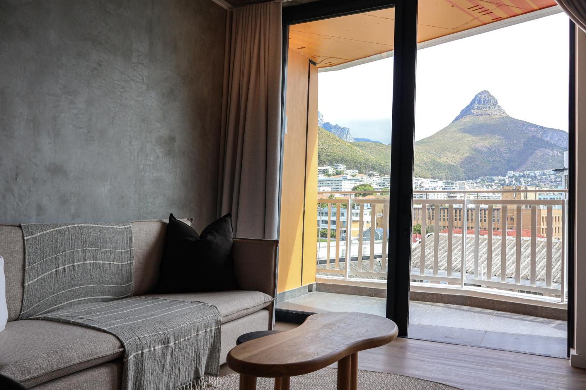 Eighty2 On M - Fluent Luxury Serviced Cape Town
