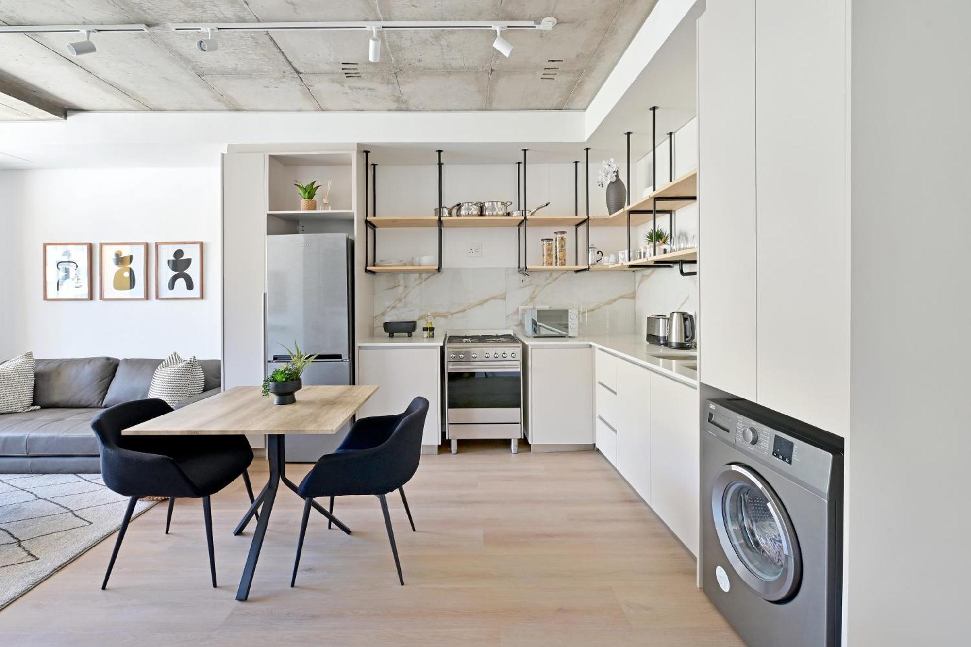 Eighty2 On M - Fluent Luxury Serviced Apartment Cape Town