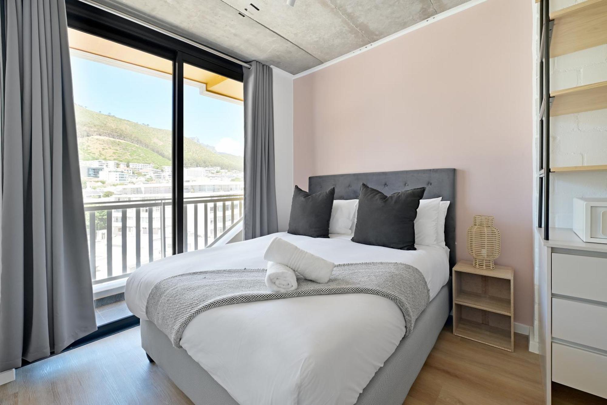 Eighty2 On M - Fluent Luxury Serviced * Cape Town