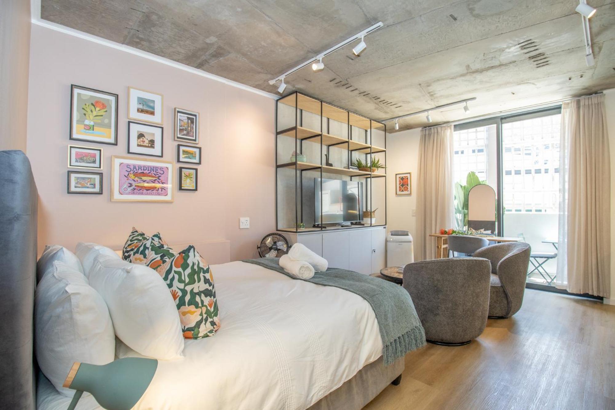 Eighty2 On M - Fluent Luxury Serviced Apartment Cape Town