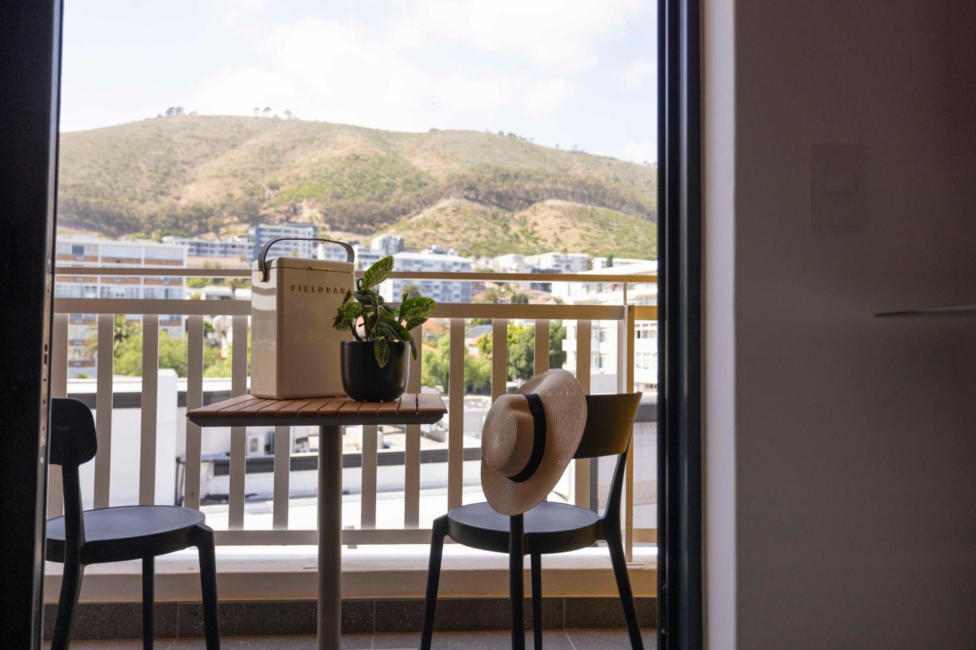 Eighty2 On M - Fluent Luxury Serviced Apartment *
