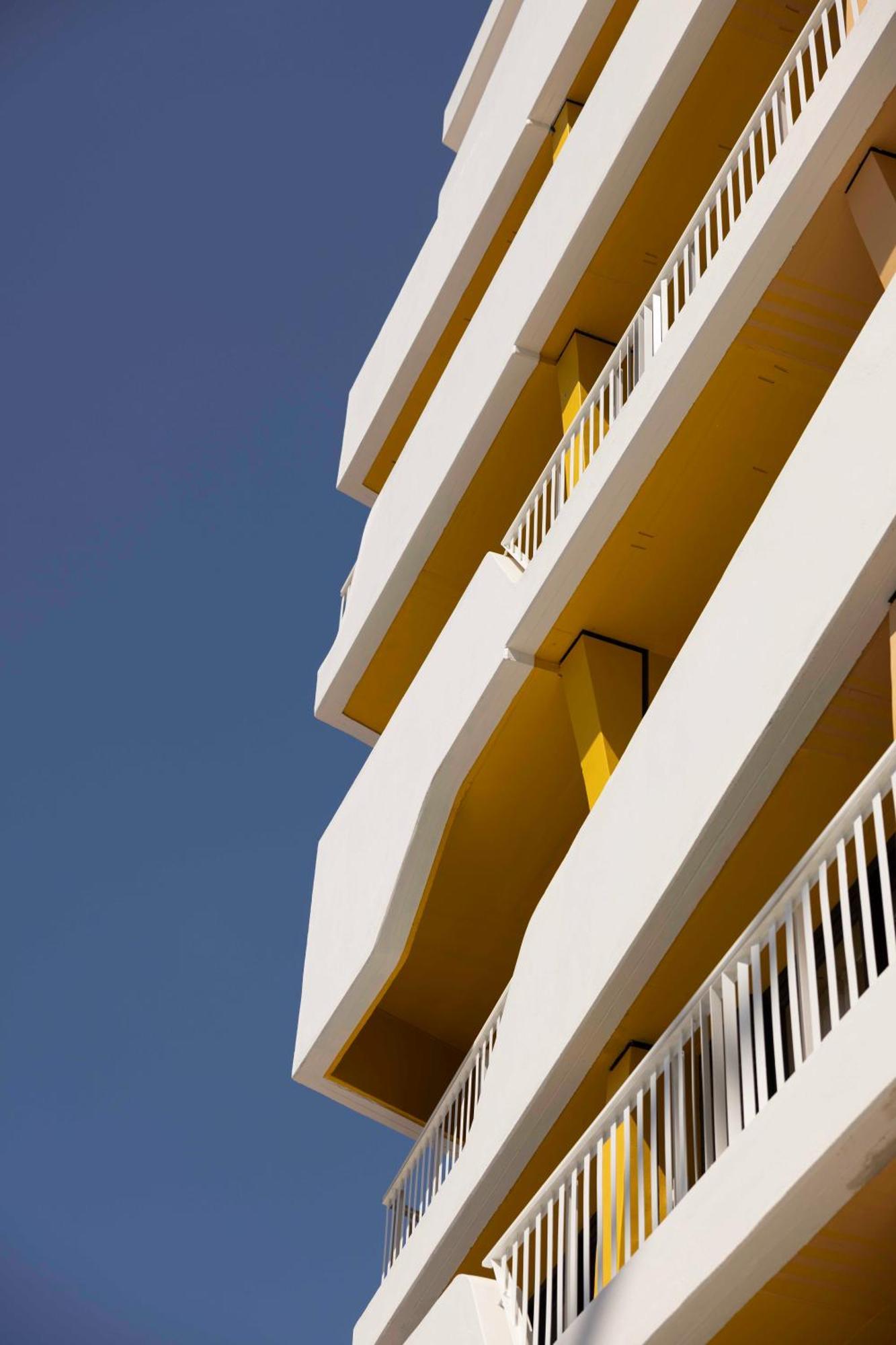 Eighty2 On M - Fluent Luxury Serviced Cape Town